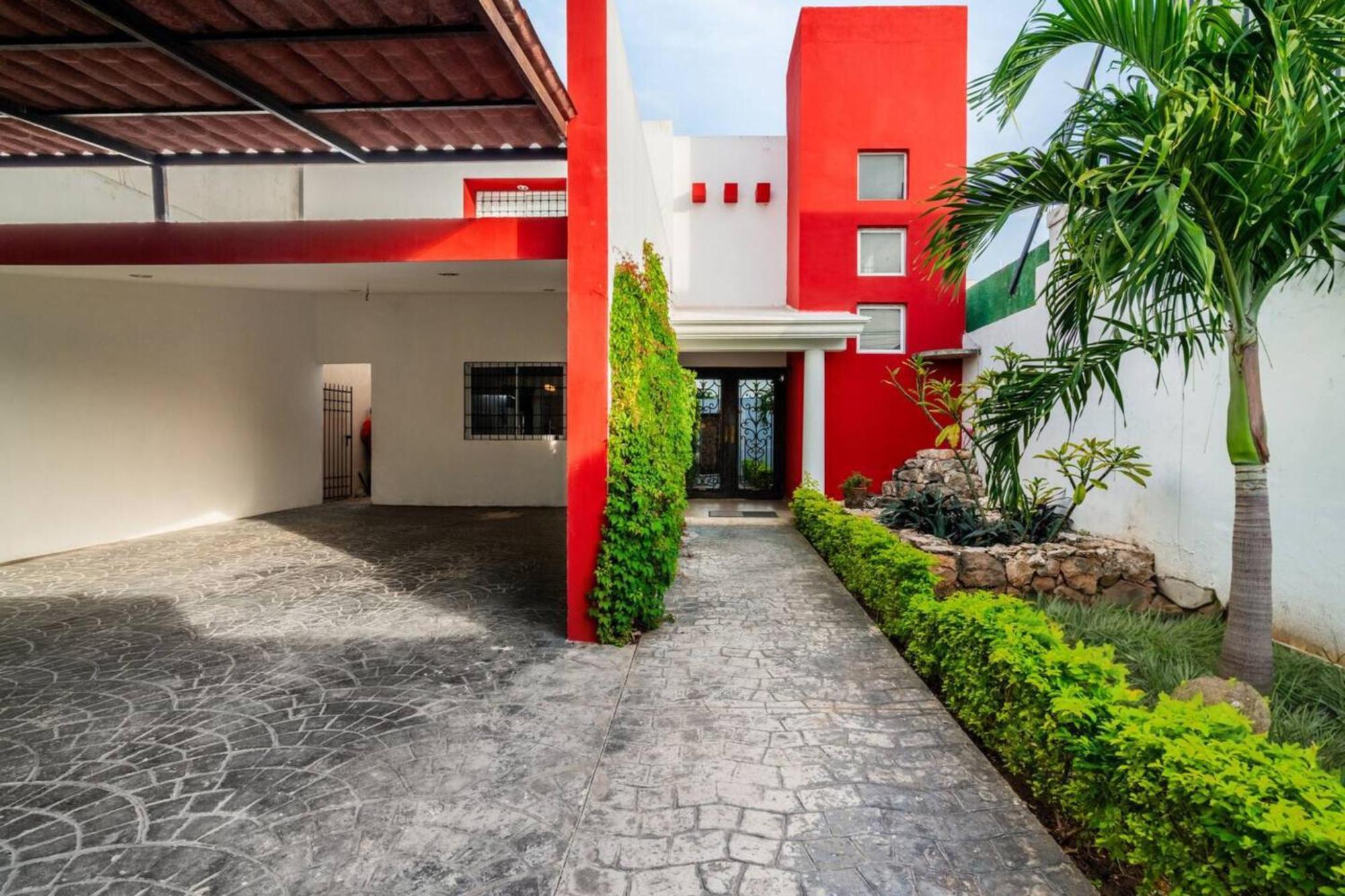 Villa Moderna Con Alberca, Gimnasio Y Cochera Mérida Eksteriør bilde