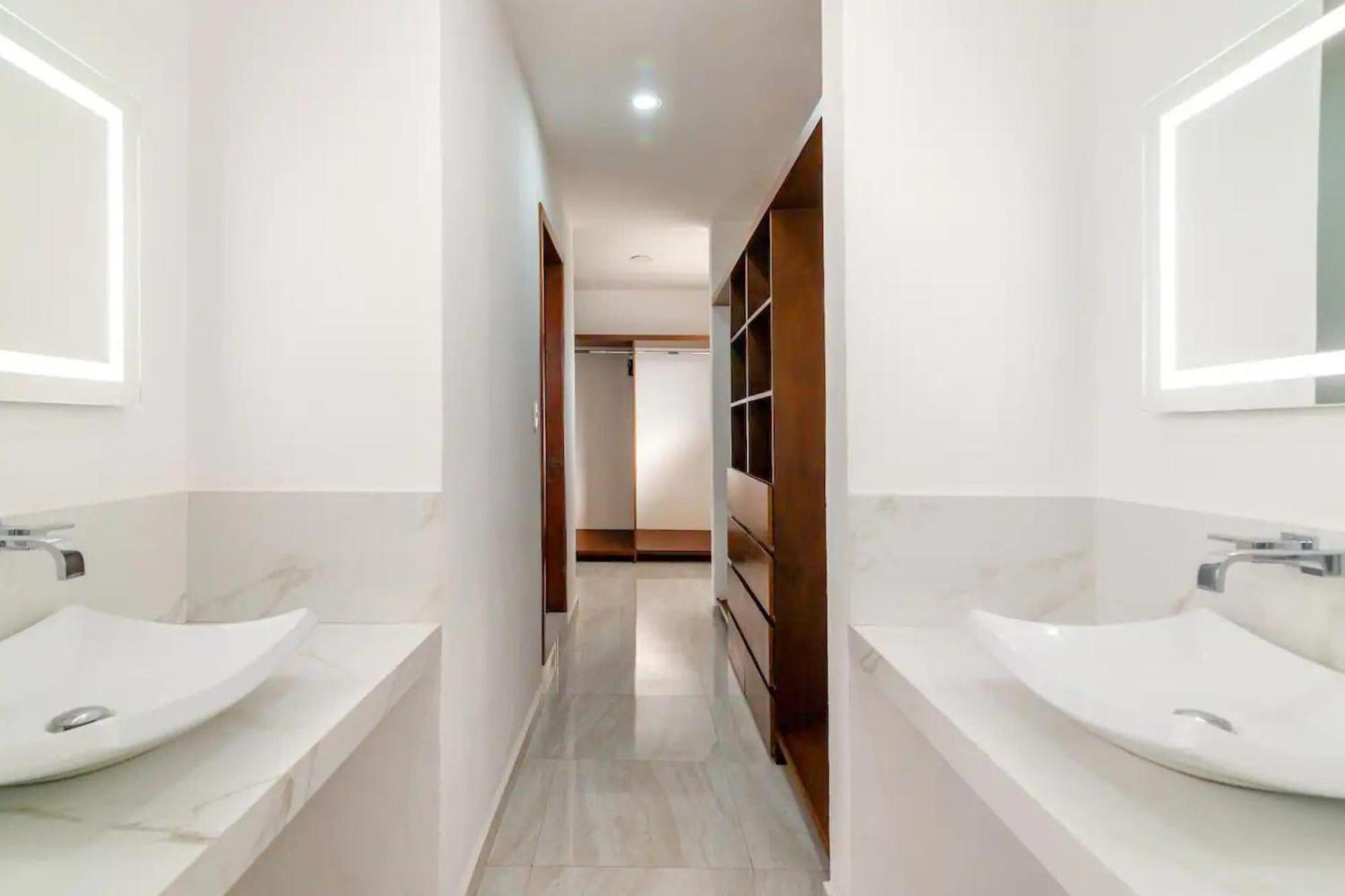 Villa Moderna Con Alberca, Gimnasio Y Cochera Mérida Eksteriør bilde